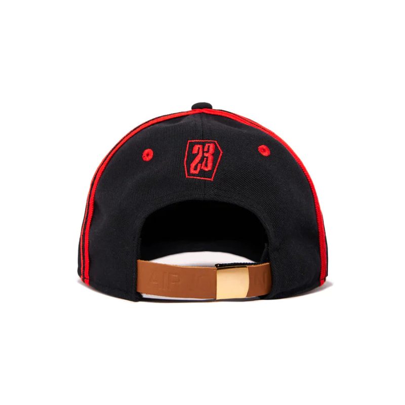 HATBACK 1 900x af160cb9 c076 46fd b3c3 5f6453bfc447